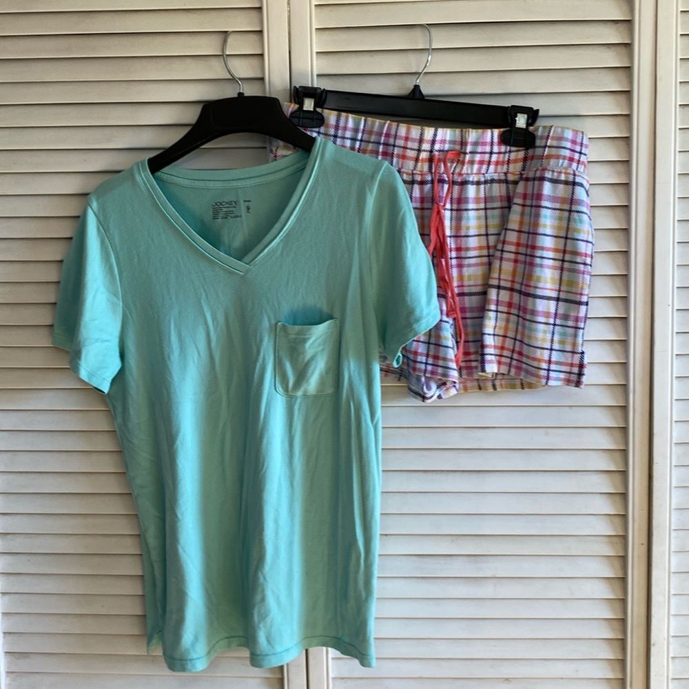 Jockey pajama set Medium shirt, large shorts
